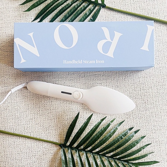 The Nori Press Our bestselling steam iron that requires no Ironing board - Picture 1 of 8